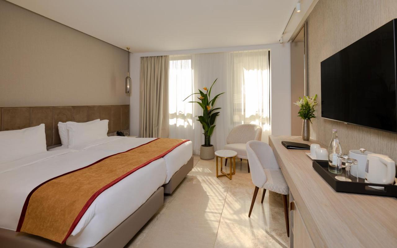 Hotel Royal Asbu