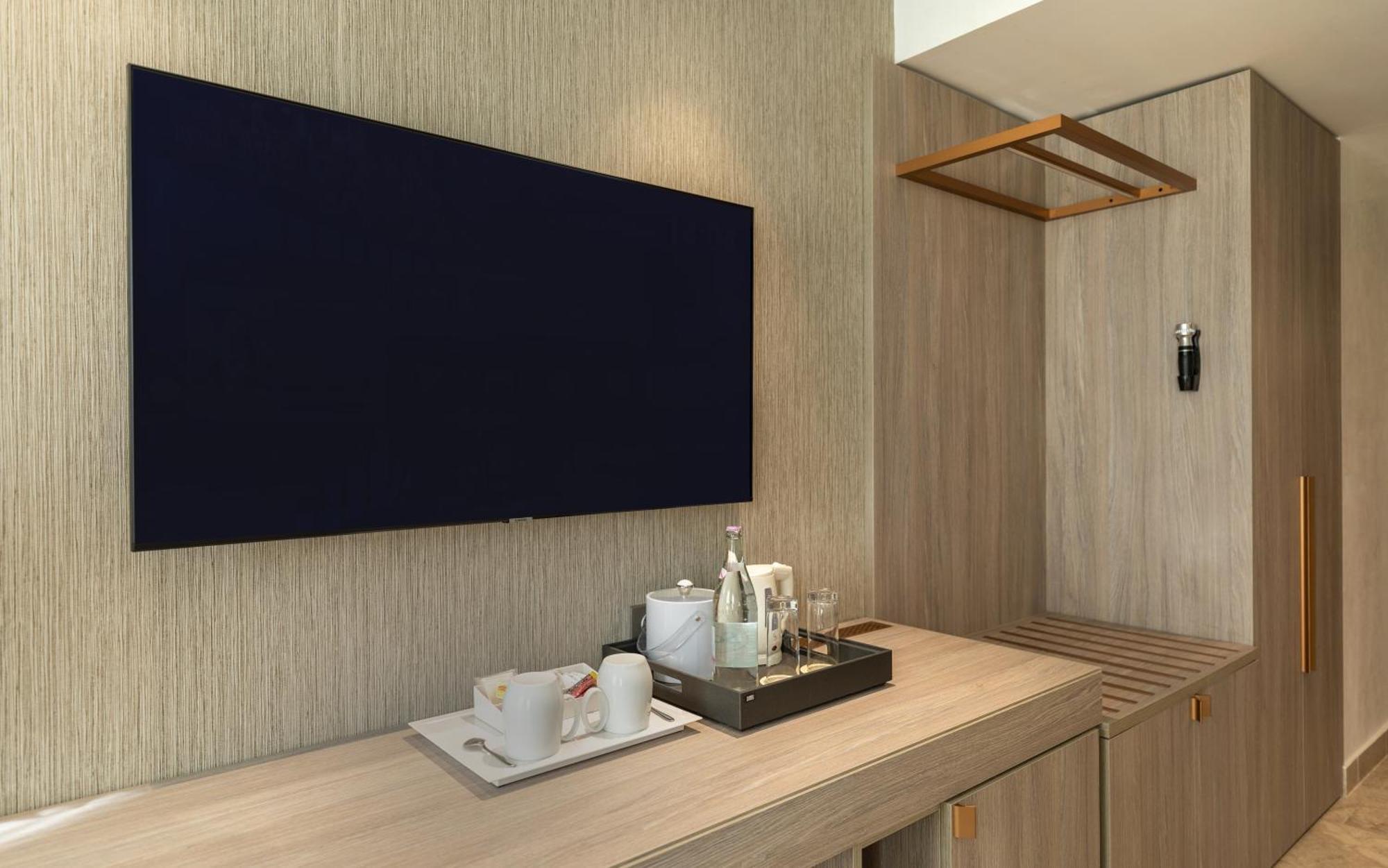 Hotel Royal Asbu 5*